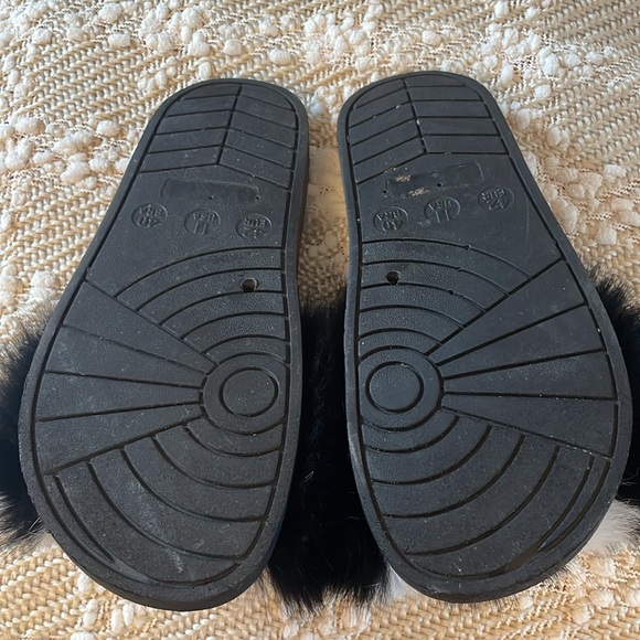 Fox Fur Slides - Picture 5 of 5
